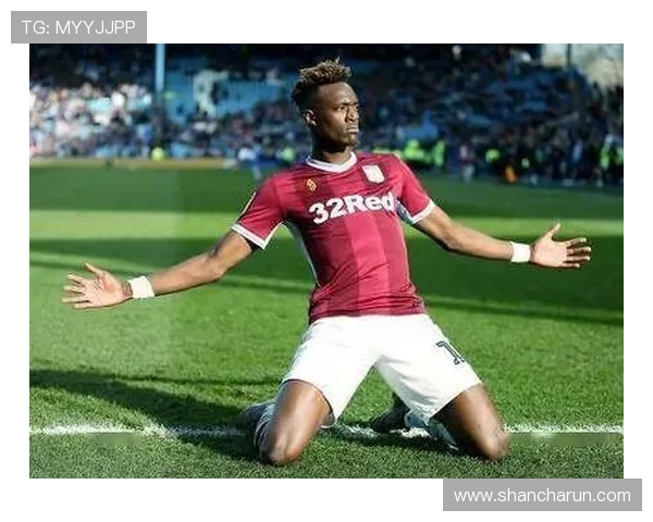 亚伯拉罕前往英格兰完成维拉转会