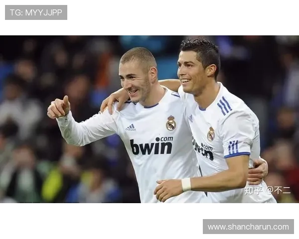 沙特联震撼官宣本泽马加盟新月